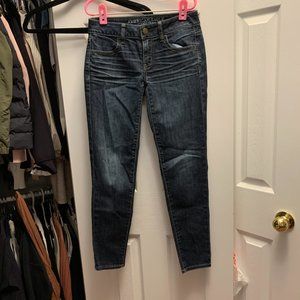 American Eagle Jegging Size 2 Regular Crop Jeans